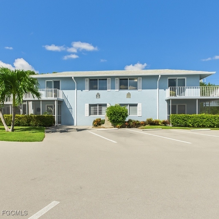 232 Palm Drive - Photo 0