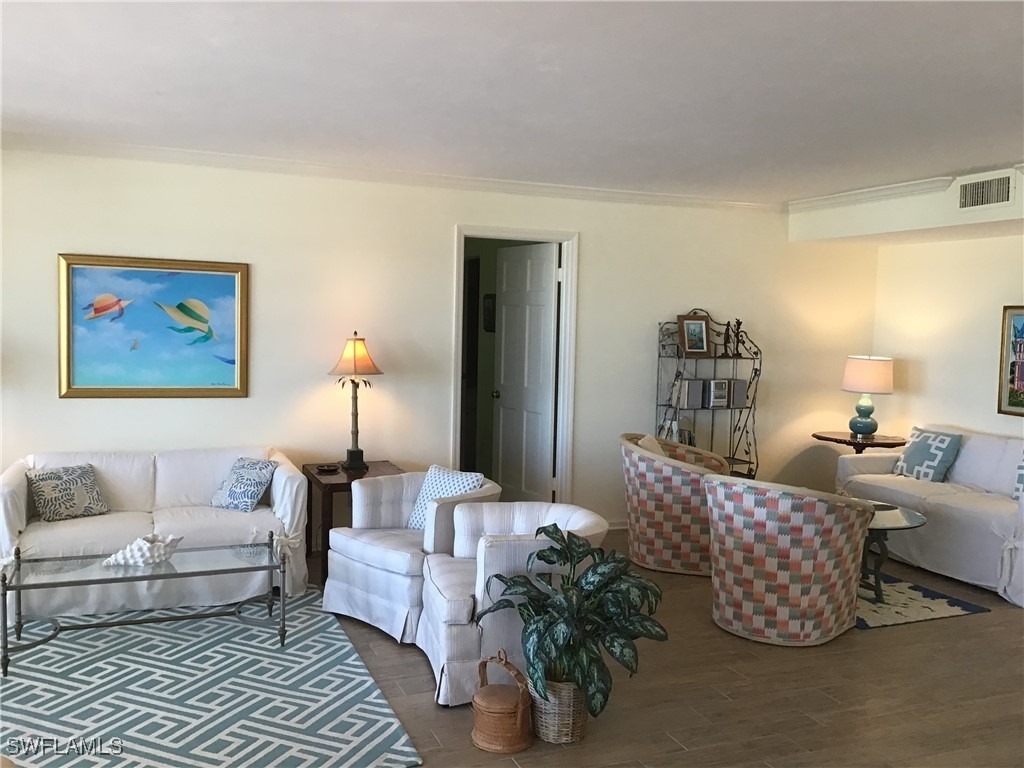 2600 Gulf Shore Boulevard N - Photo 5