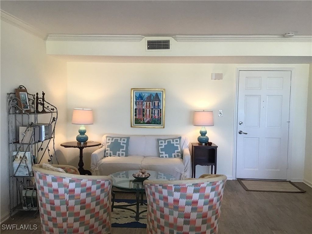 2600 Gulf Shore Boulevard N - Photo 4