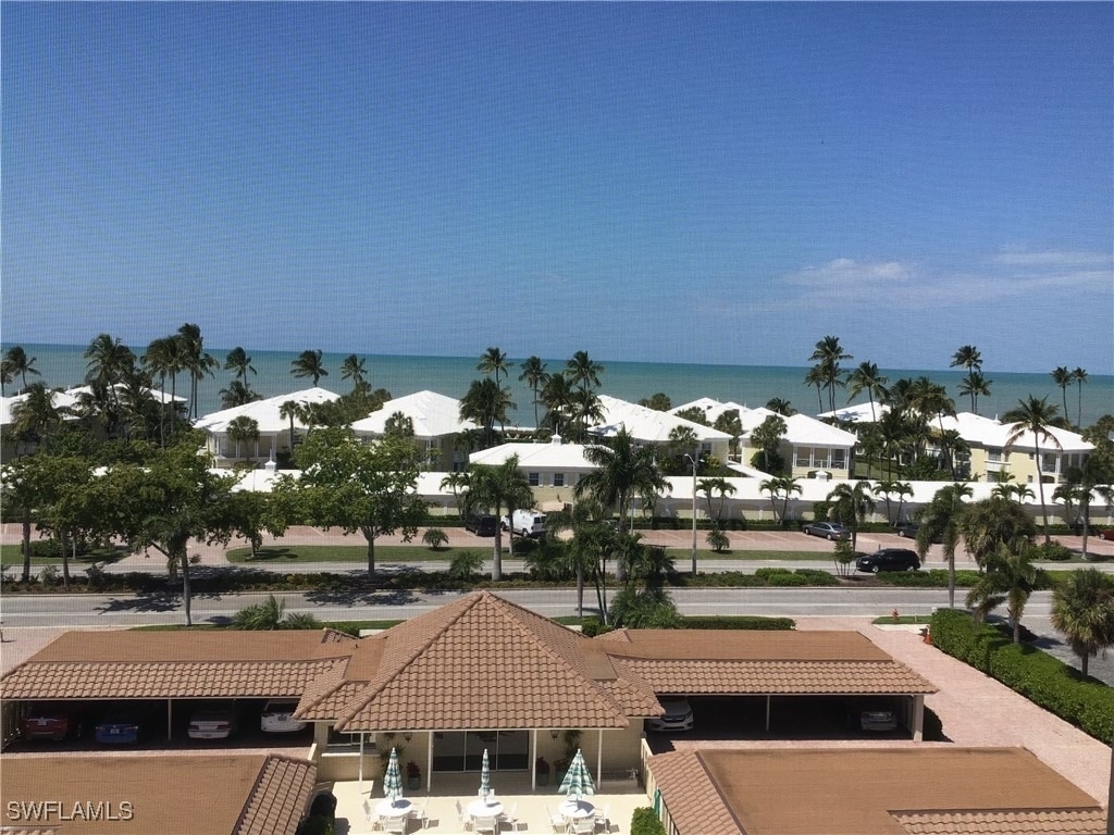 2600 Gulf Shore Boulevard N - Photo 2
