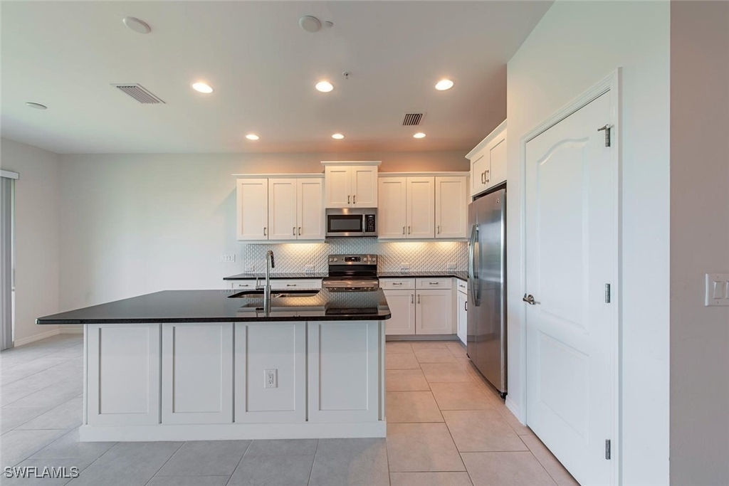 6972 Avalon Circle - Photo 5