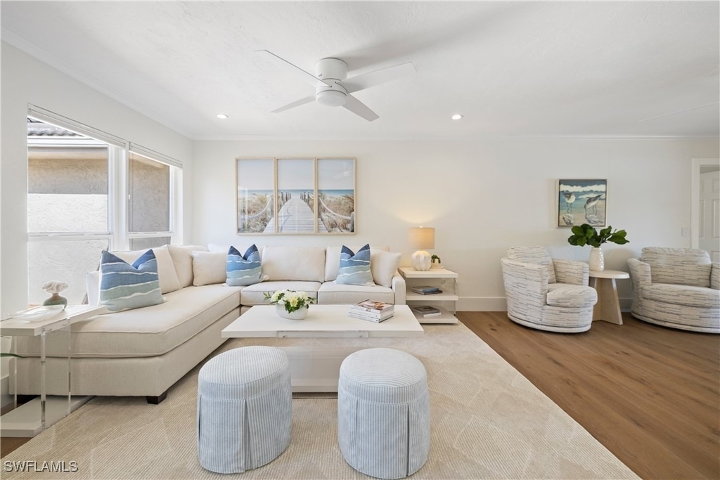 4916 Crayton Road - Photo 10