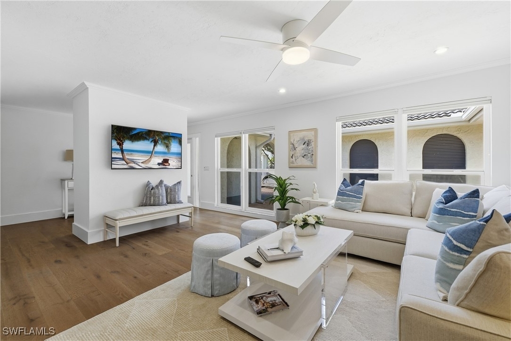 4916 Crayton Road - Photo 9
