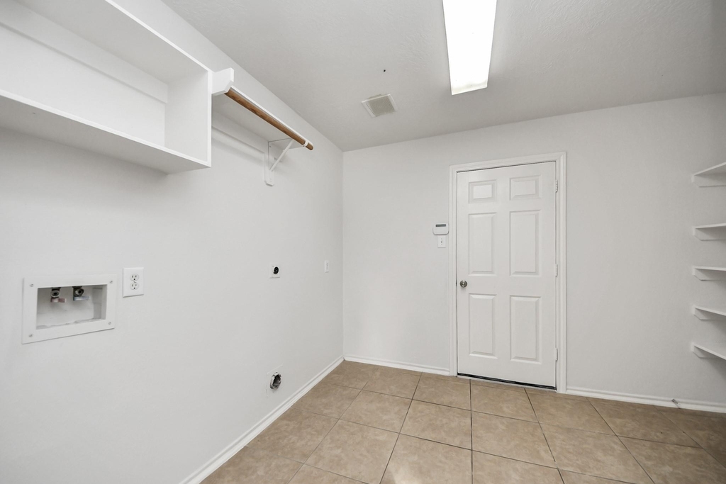 6411 Bright Falls Lane - Photo 9