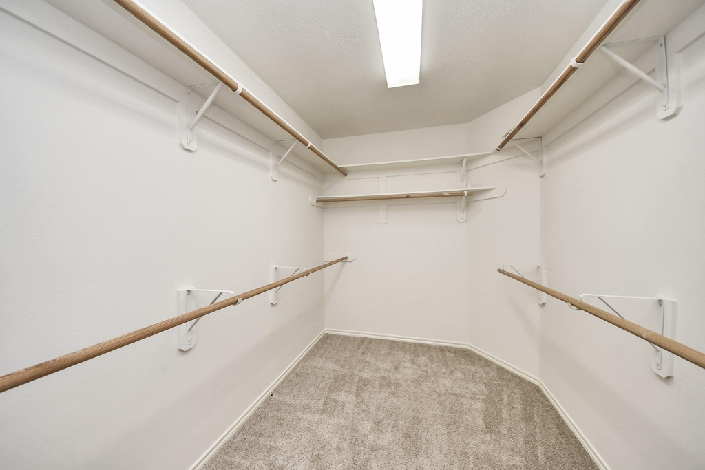 6411 Bright Falls Lane - Photo 14