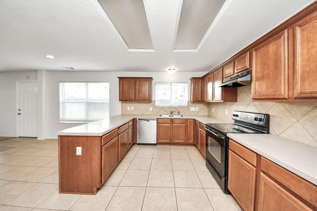6411 Bright Falls Lane - Photo 8