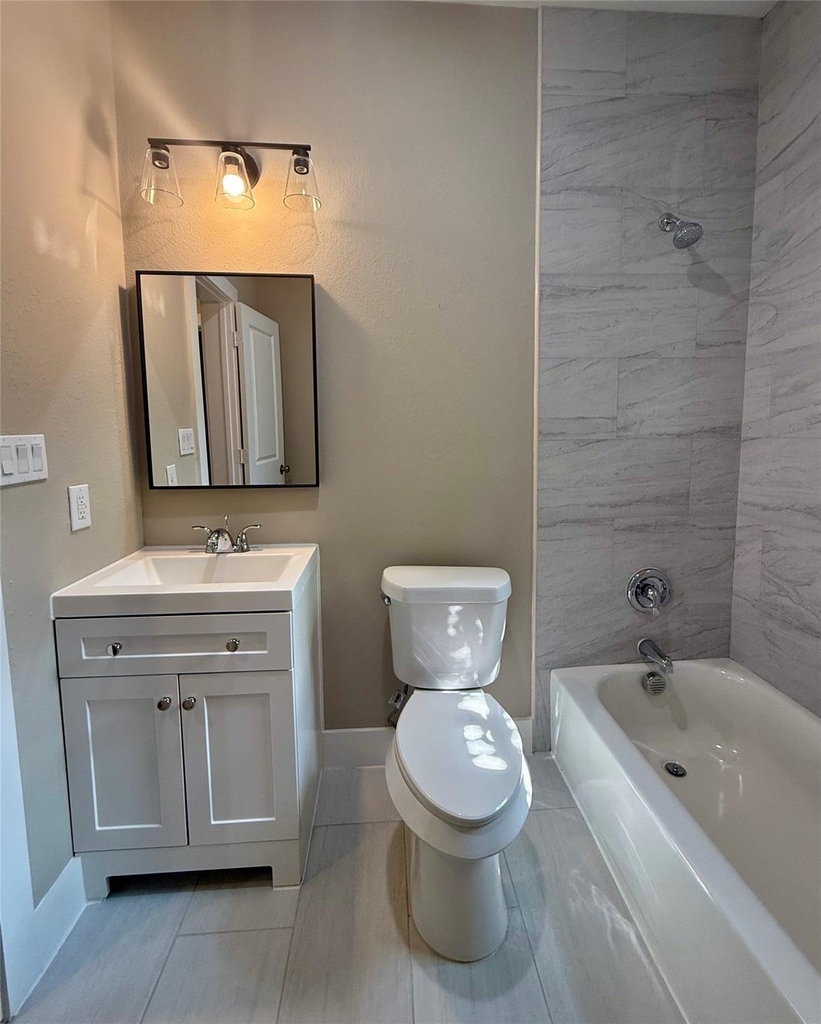 1816 Ryon Street - Photo 4
