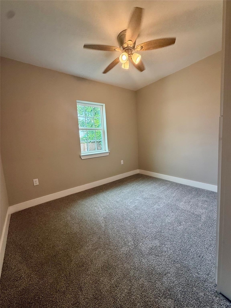 1816 Ryon Street - Photo 6
