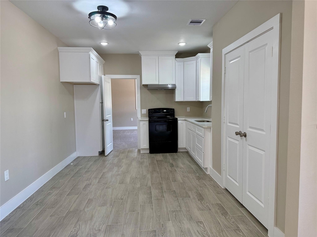1816 Ryon Street - Photo 1