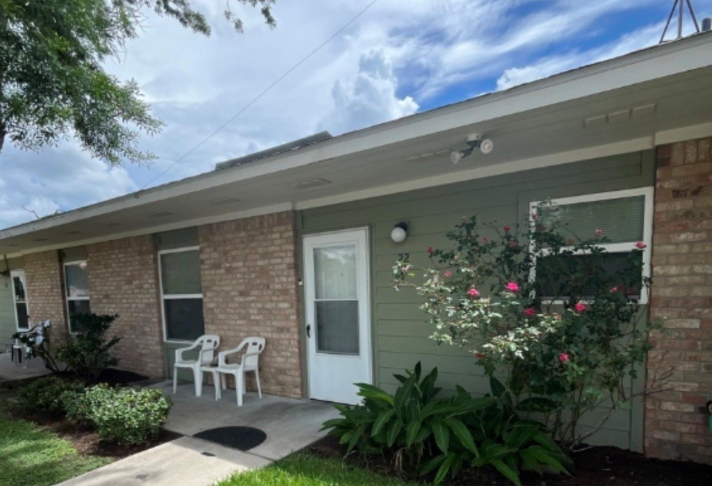 308 N East Street - Photo 4