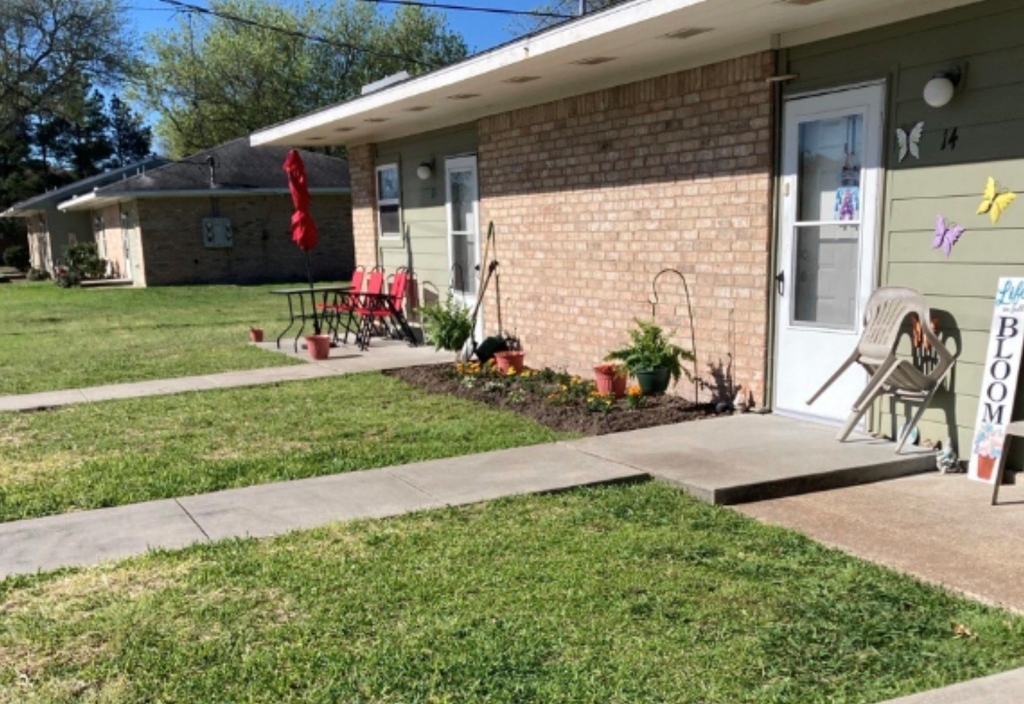 308 N East Street - Photo 5