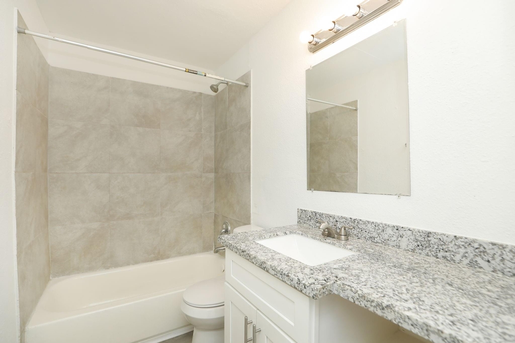 8127 Colonial Lane - Photo 16