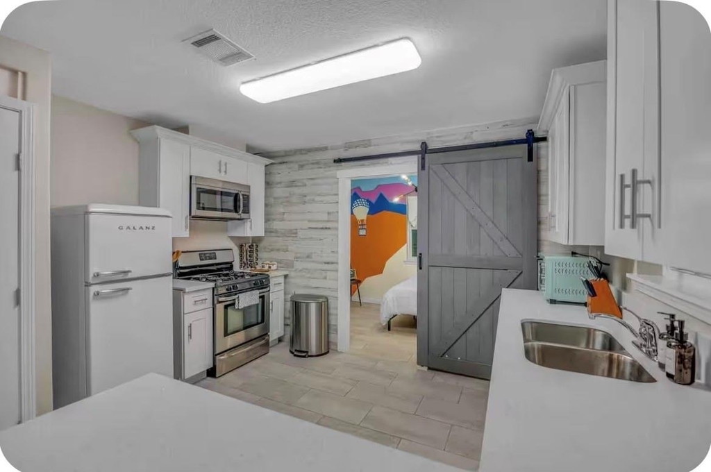 8411 Garden Parks Drive - Photo 4