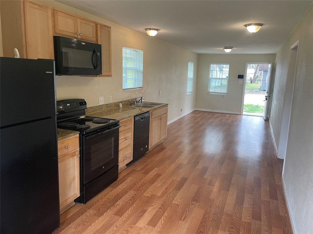 3942 King Street - Photo 1