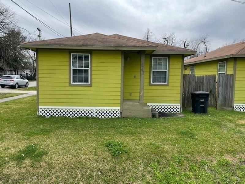 3942 King Street - Photo 0