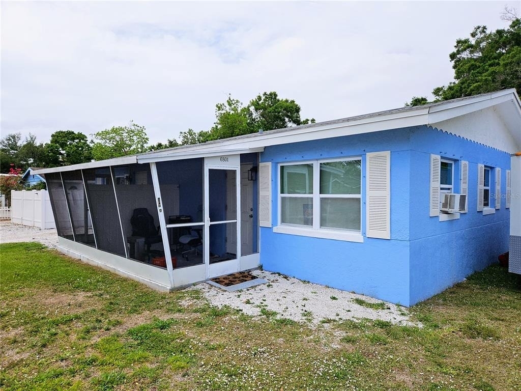6801 48th Avenue N - Photo 1