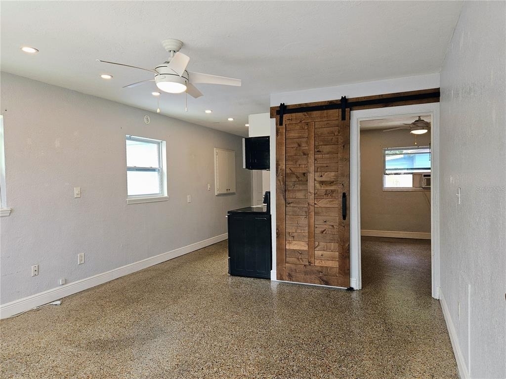 6801 48th Avenue N - Photo 4