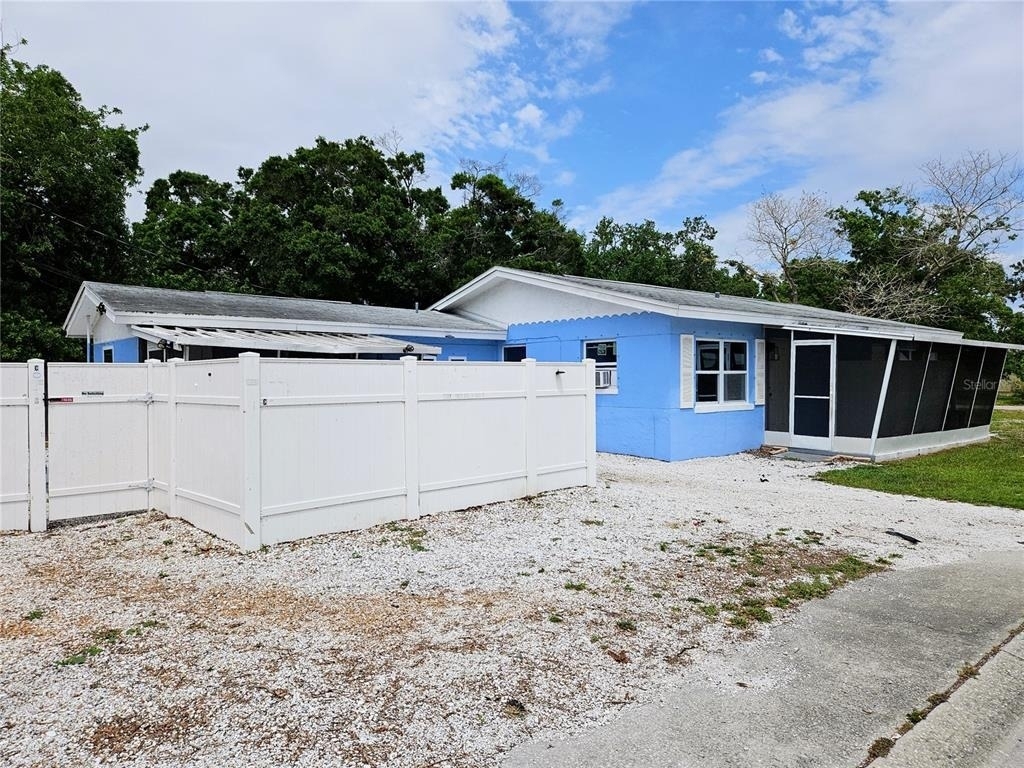 6801 48th Avenue N - Photo 2