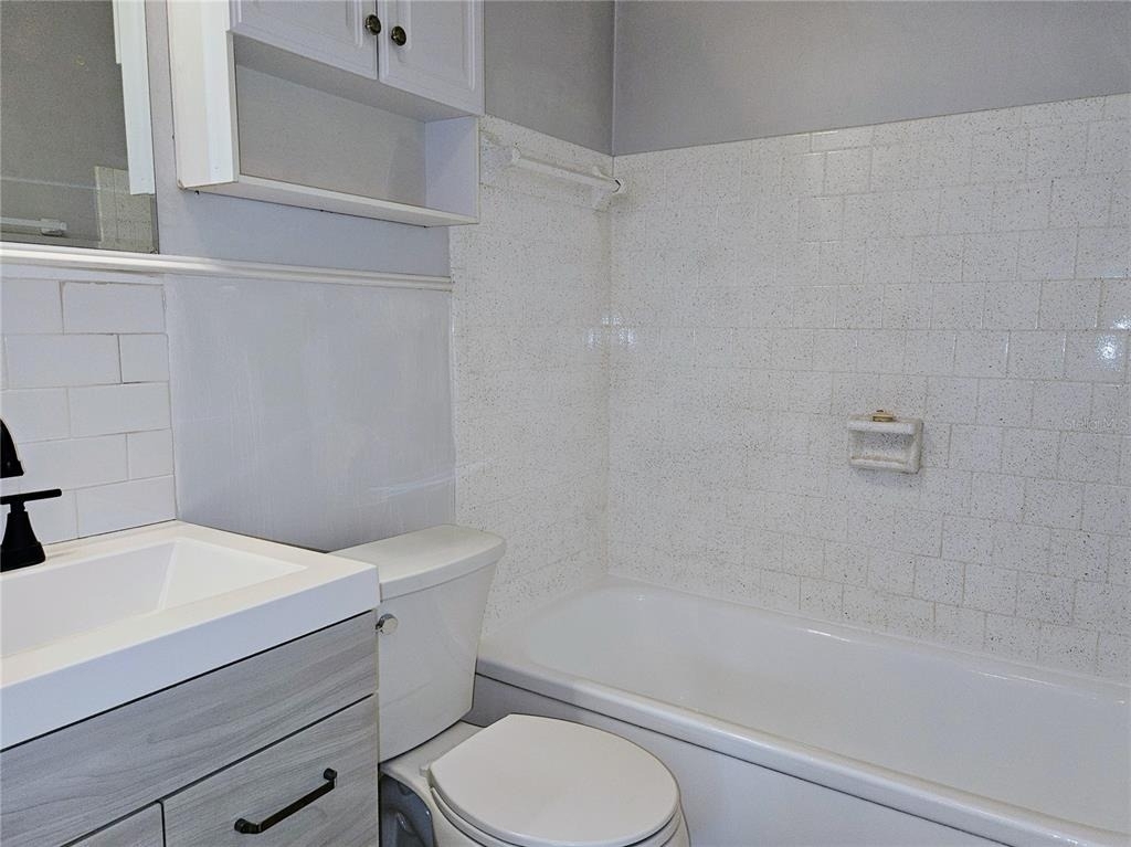 6801 48th Avenue N - Photo 15