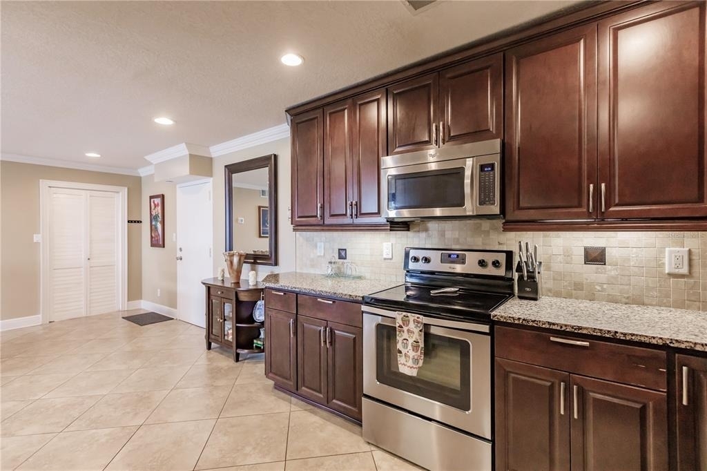1055 W Peppertree Drive - Photo 5