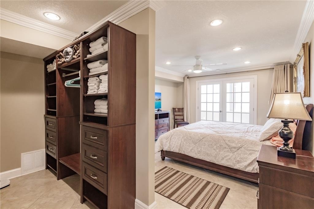 1055 W Peppertree Drive - Photo 22