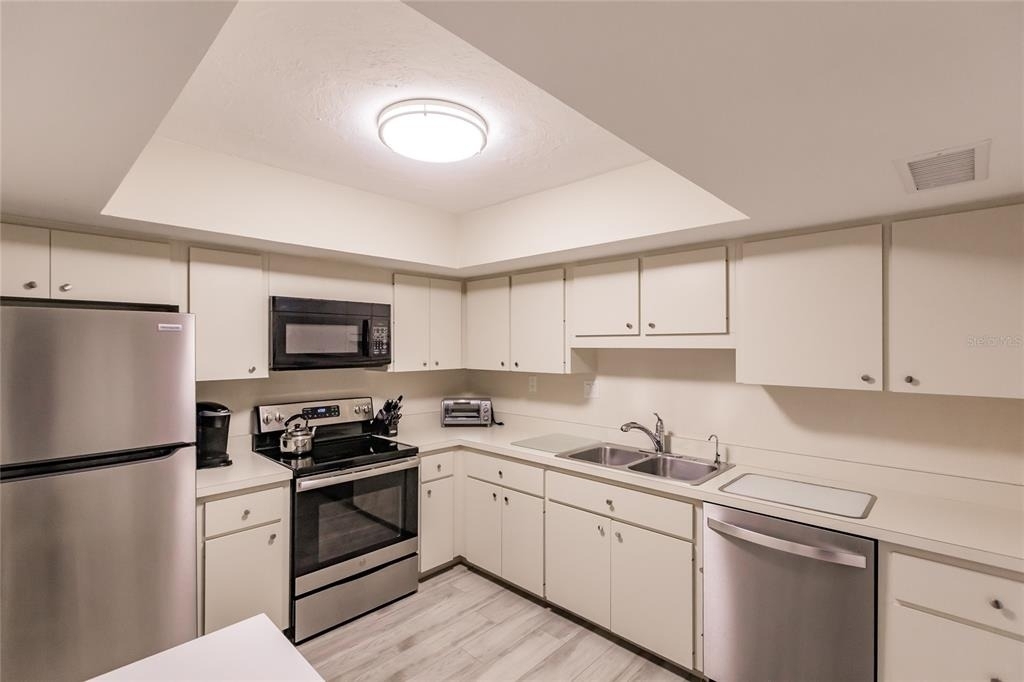 1055 W Peppertree Drive - Photo 6