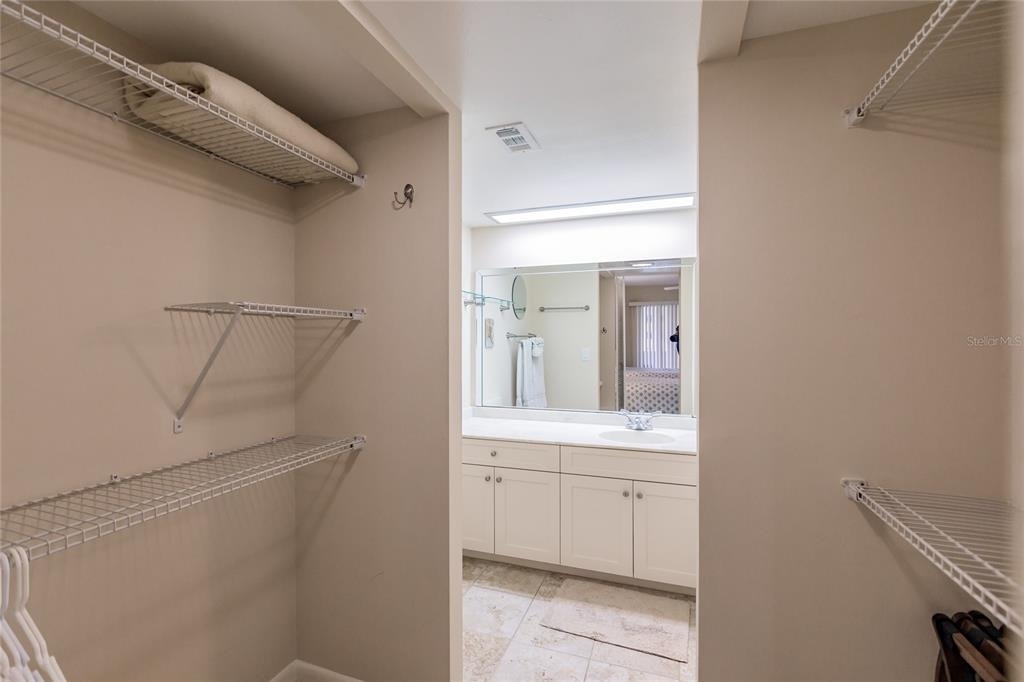 1055 W Peppertree Drive - Photo 14