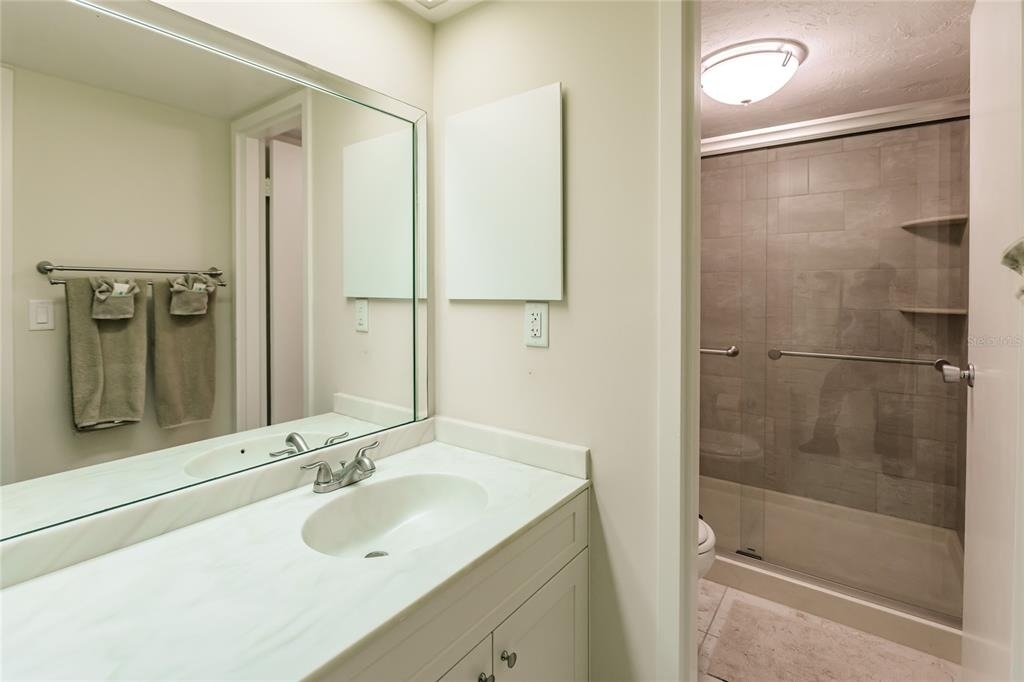 1055 W Peppertree Drive - Photo 17