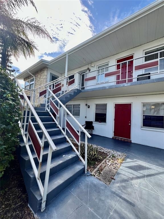 5920 18th Street N - Photo 1