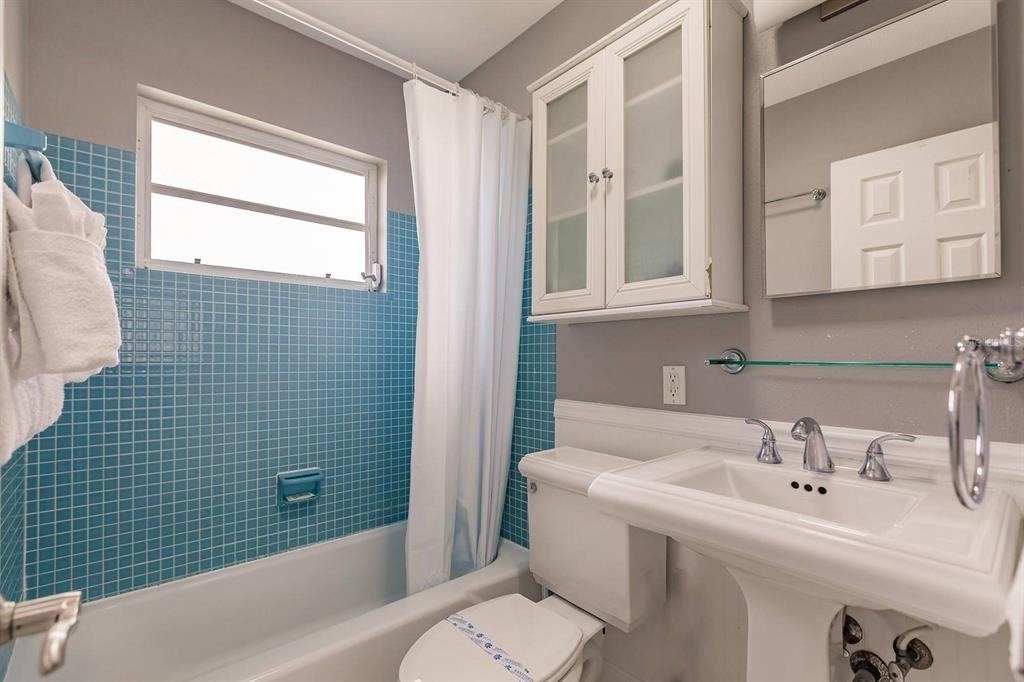 6020 Midnight Pass Road - Photo 11