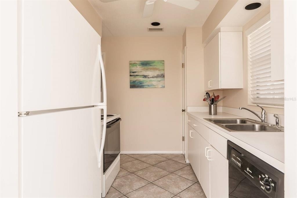 6020 Midnight Pass Road - Photo 6