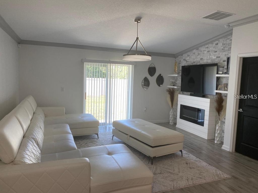 212 Pershing Street - Photo 1