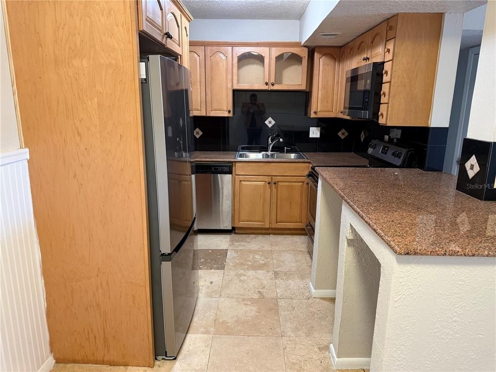 914 Lake Destiny Road - Photo 9