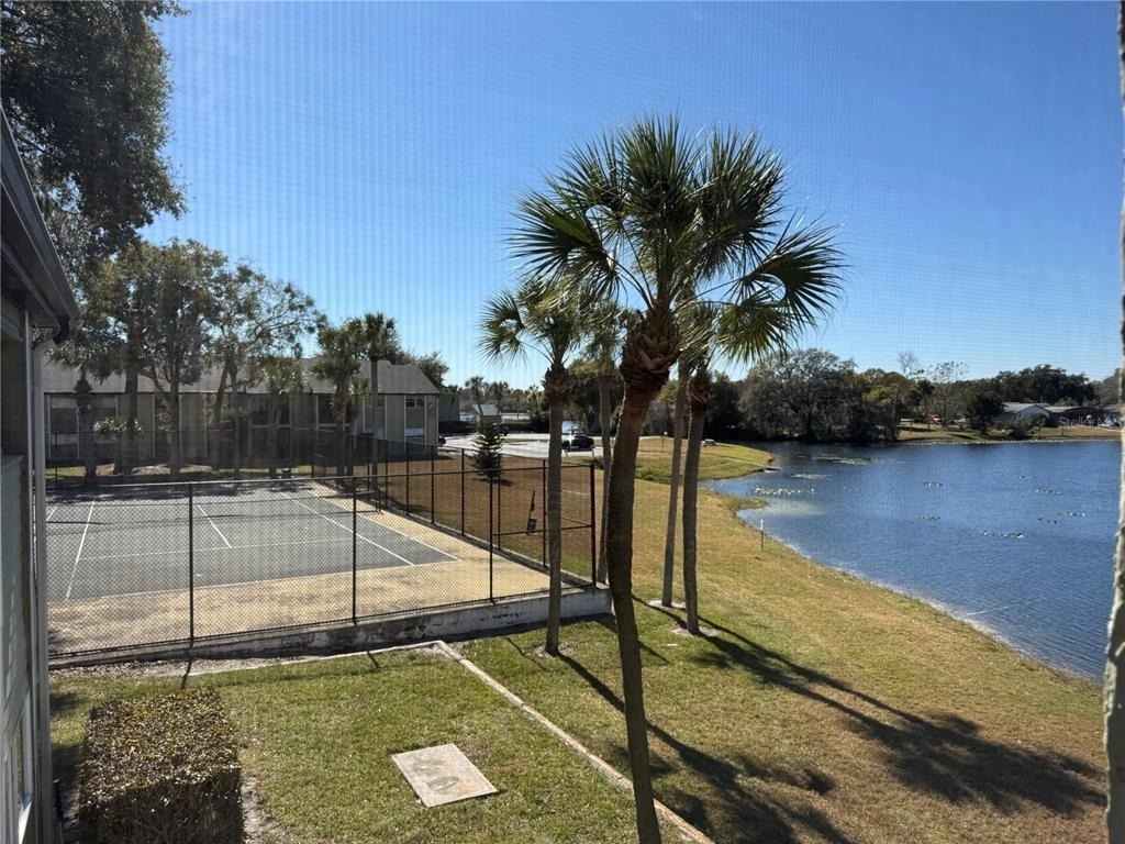 914 Lake Destiny Road - Photo 16