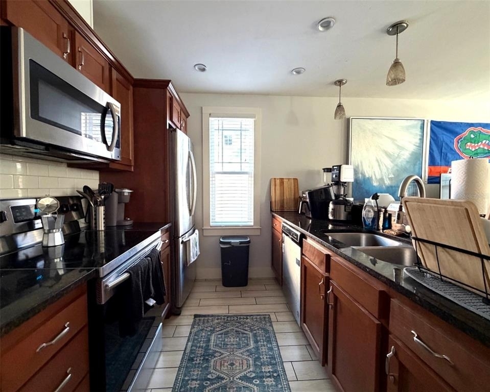 711 Nw 10th Street - Photo 3