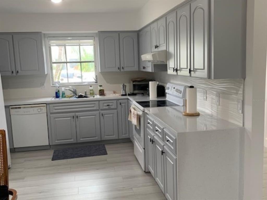 18312 Driggers Avenue - Photo 2