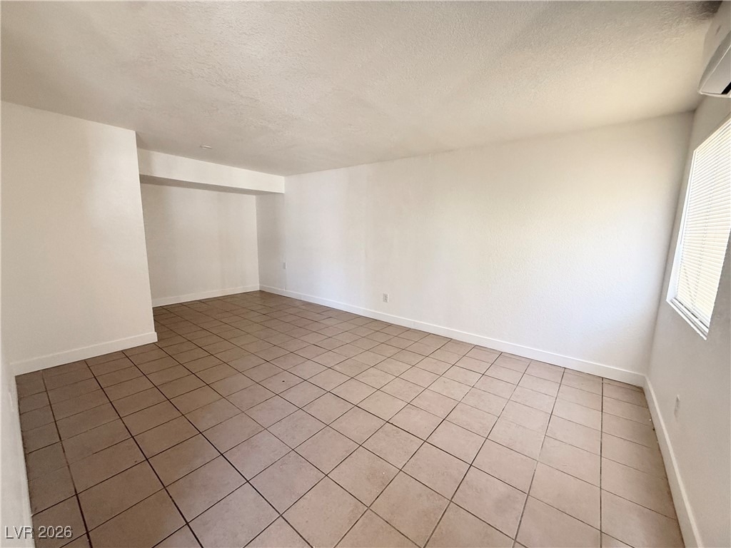 2030 Sunrise Avenue - Photo 2