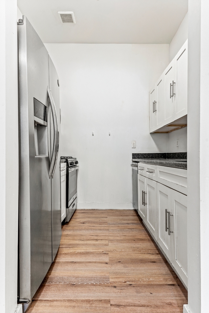 669 East 21st Street - Photo 2