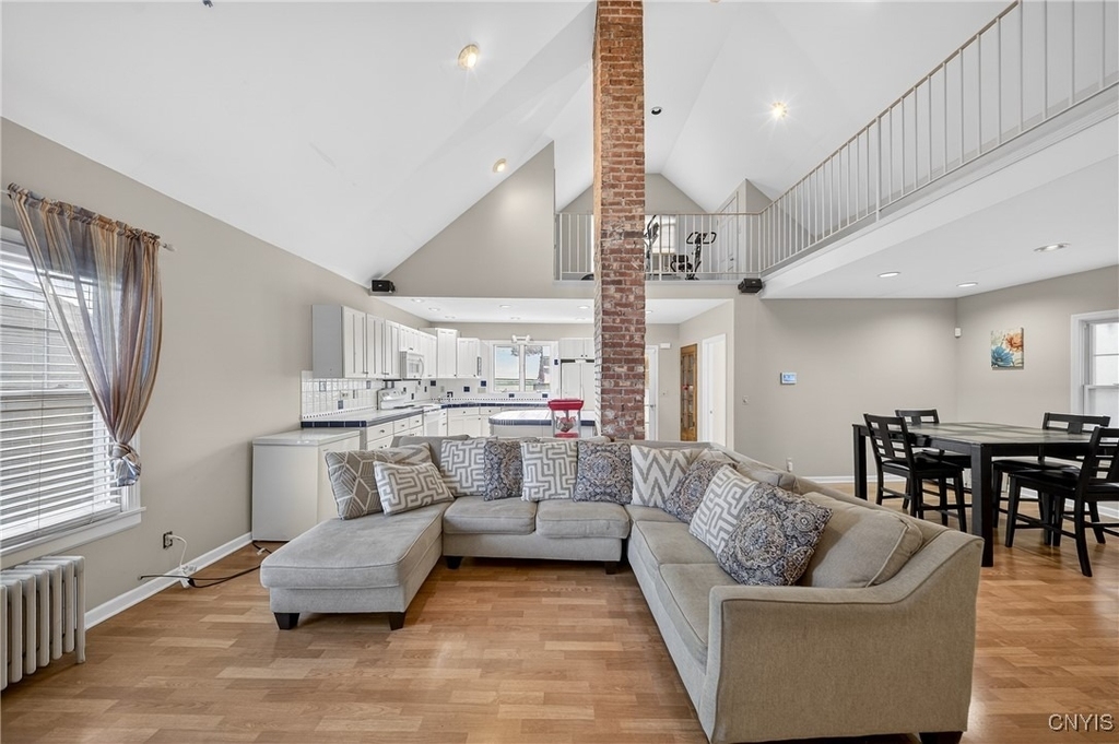 2340 Court St - Photo 13