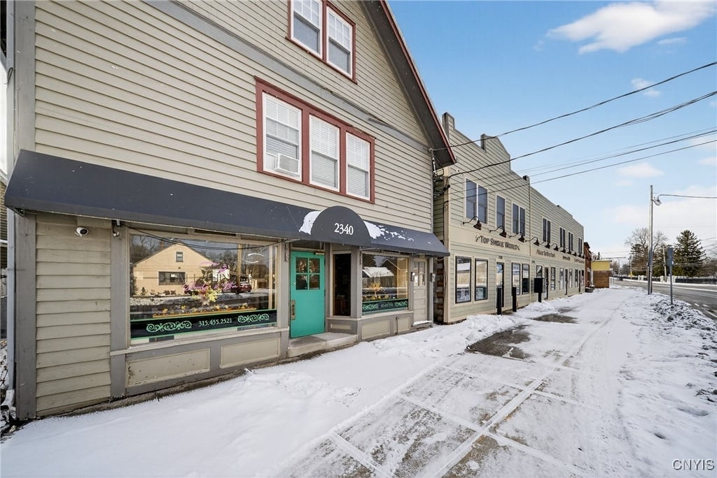 2340 Court St - Photo 26