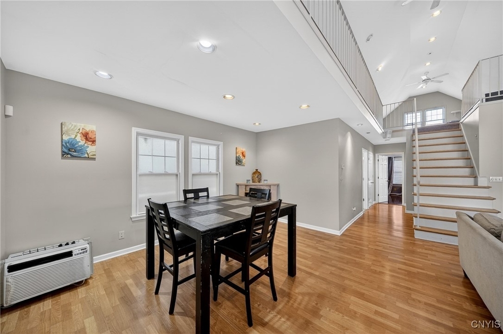 2340 Court St - Photo 11