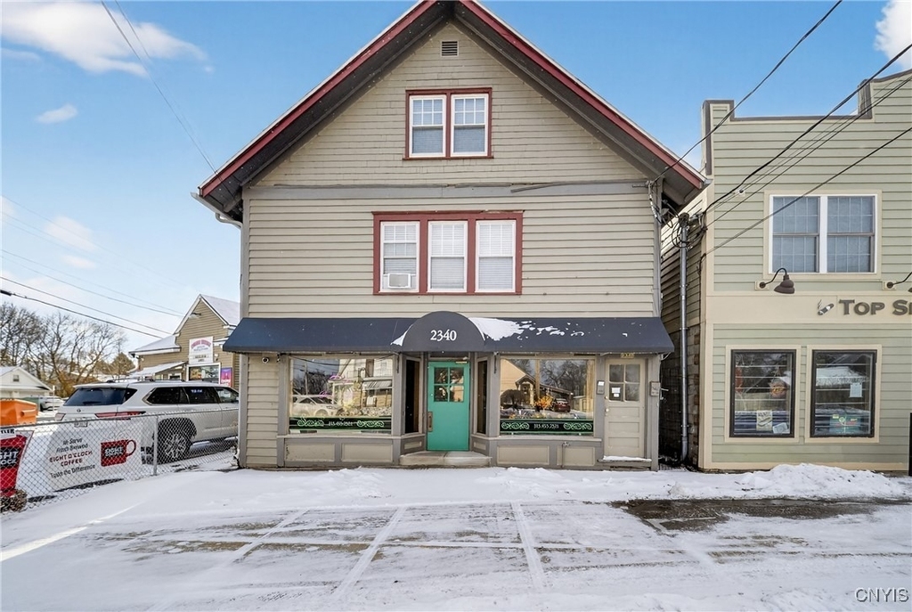 2340 Court St - Photo 0