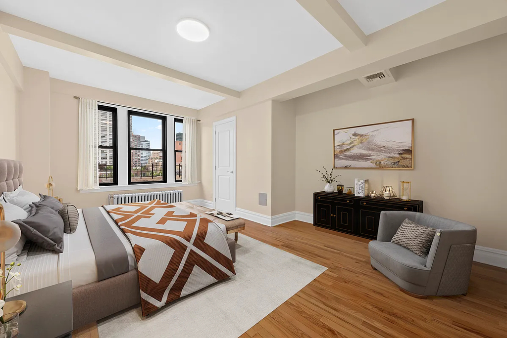 East 68th Street - Photo 6