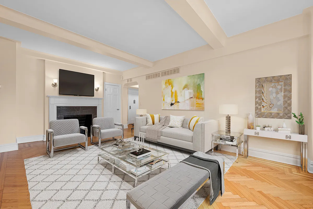 East 68th Street - Photo 3