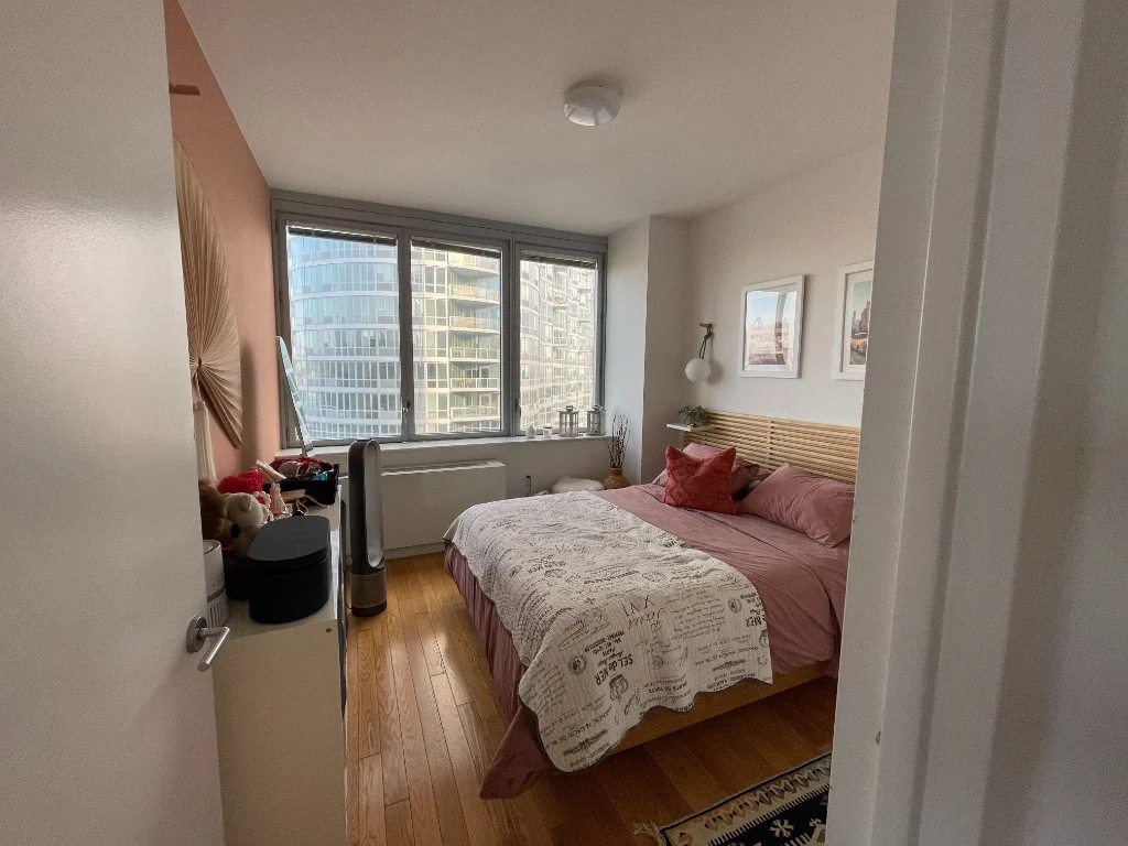 45-40 Center Boulevard - Photo 3