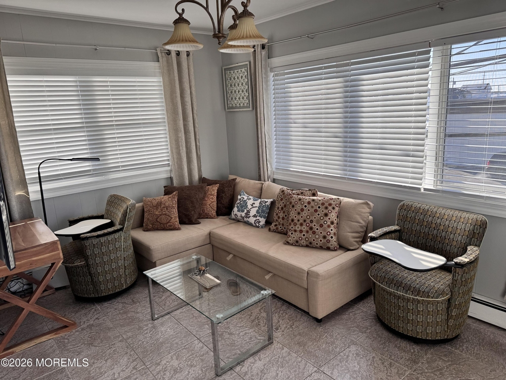 604 Se Central Avenue - Photo 1