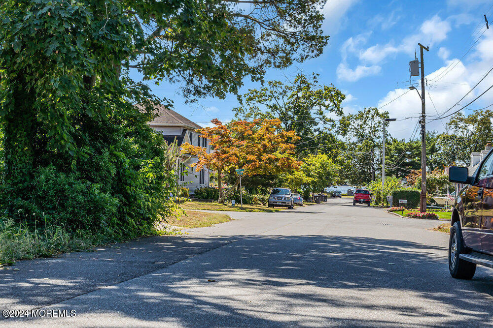 105 Longfellow Avenue - Photo 32