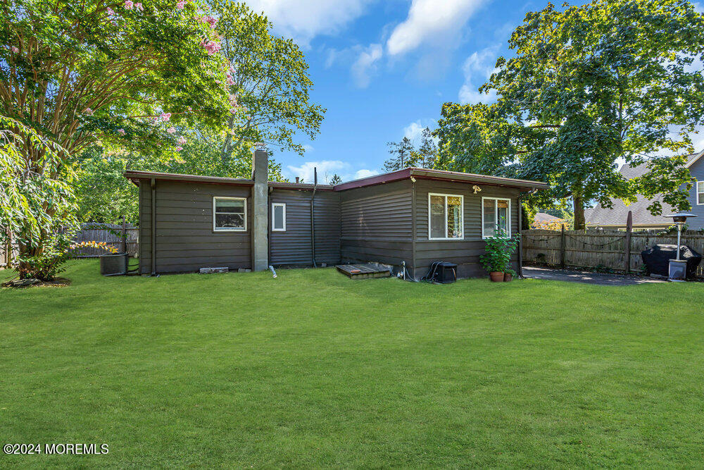105 Longfellow Avenue - Photo 28