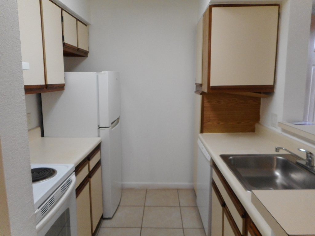 2926 S University Drive - Photo 14