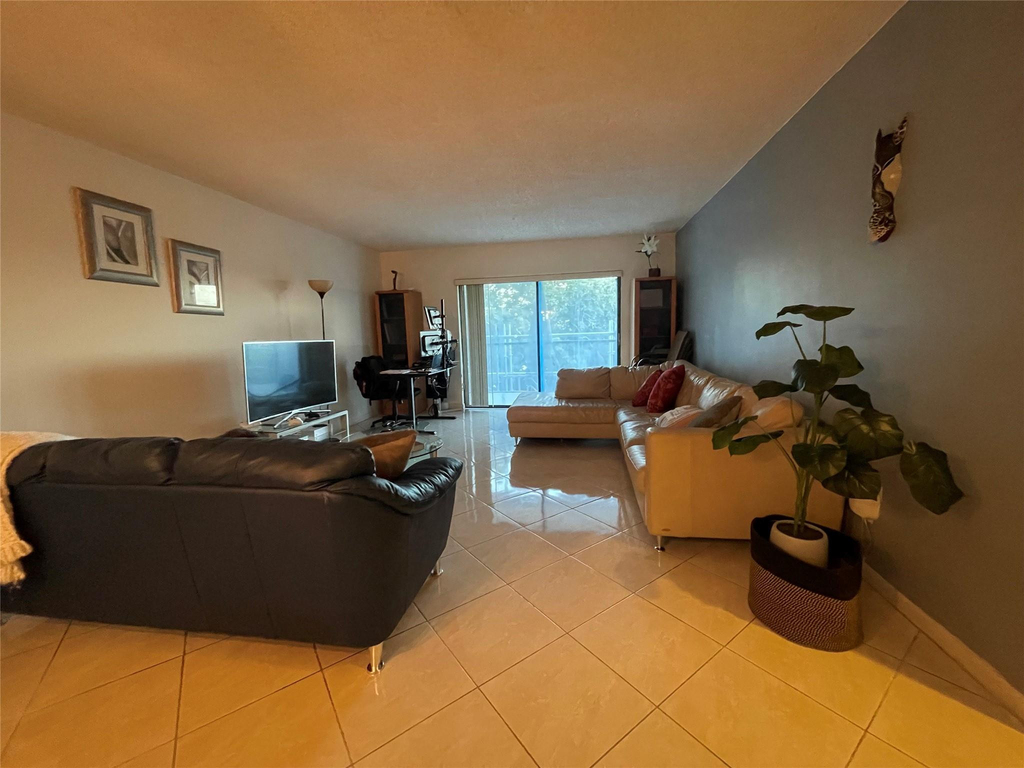 16141 Blatt Boulevard - Photo 18